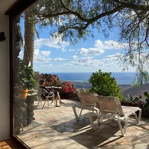 https://apartamento-pirul.in-canary-islands.com
