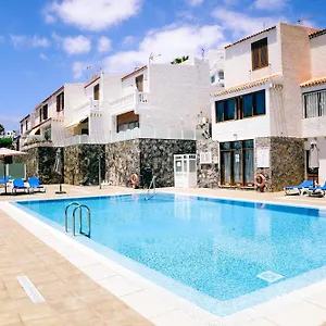 https://virginia-playa-de-las-americas-tenerife.in-canary-islands.com